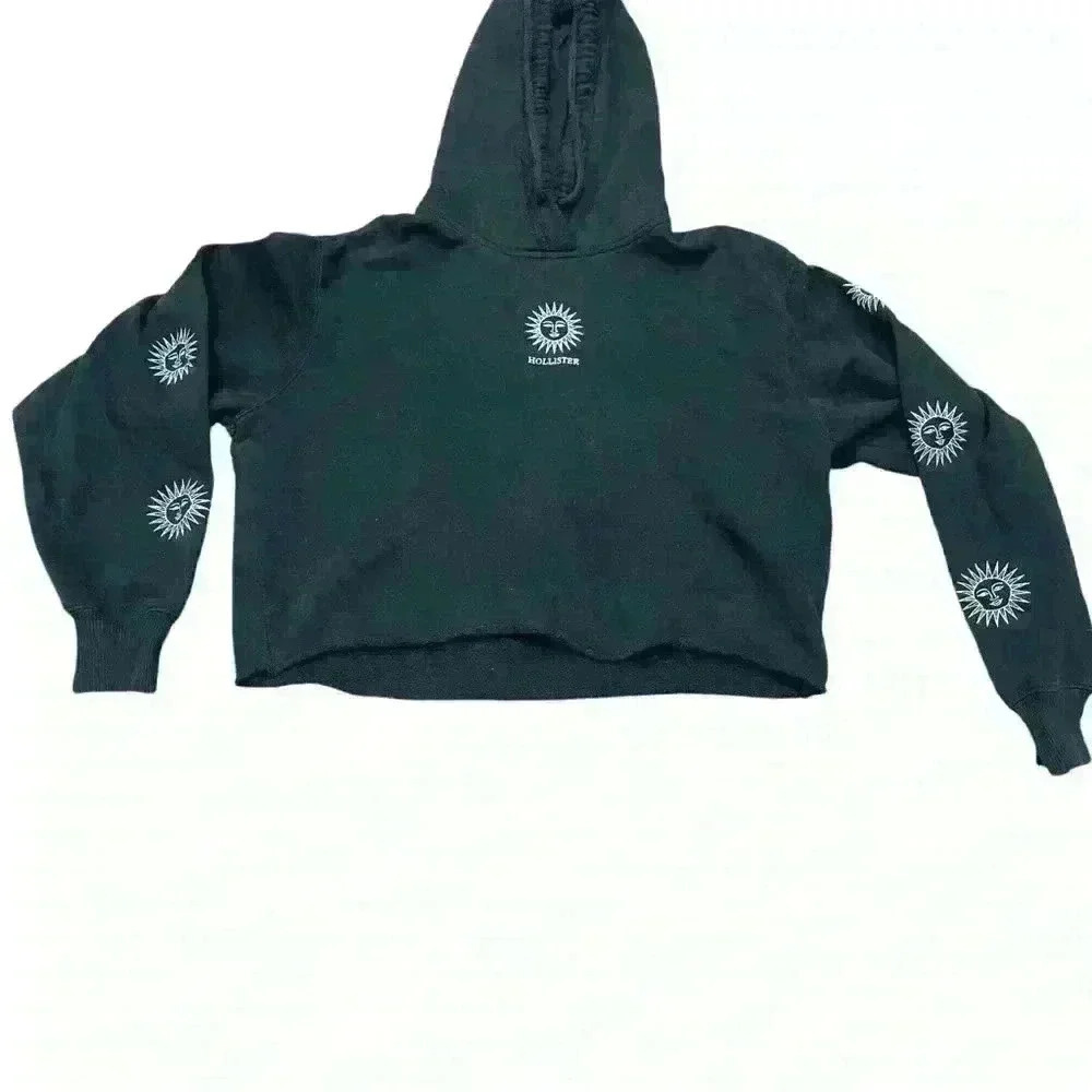 Hollister Sun Cropped Hoodie black Sz small with sun sleeves oversized